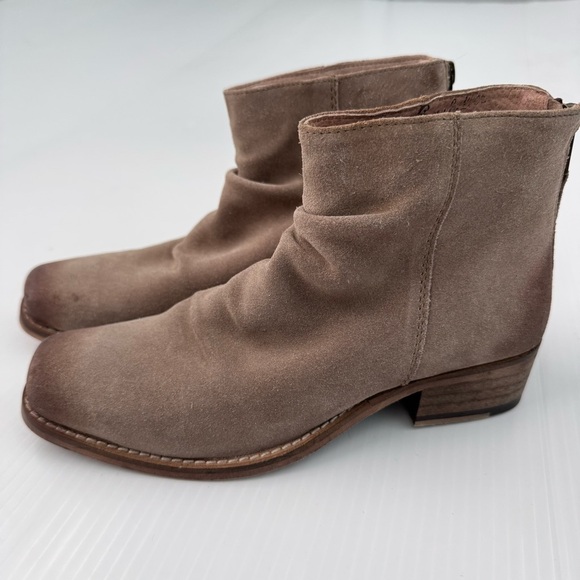 Seychelles Challenge 2 Sand Suede Leather Ankle Boots Women's Tan size 6.5 - Picture 1 of 13